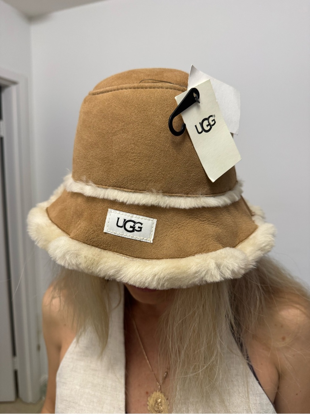UGG Real Fur Bucket Hat Shearling SheepSkin/MoutonChestnut W Trim .Size L/XL.New